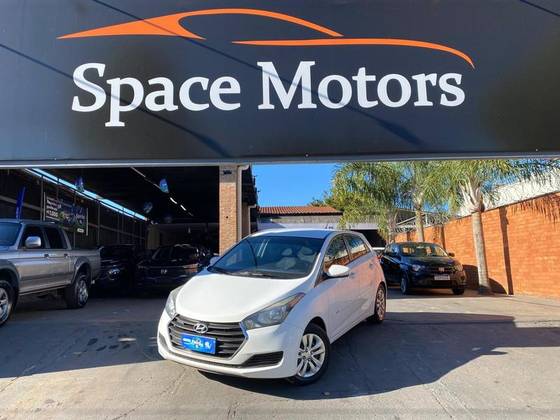 HYUNDAI HB20 1.0 COMFORT 12V FLEX 4P MANUAL HYUNDAI HB20 1.0 COMFORT 12V FLEX 4P MANUAL